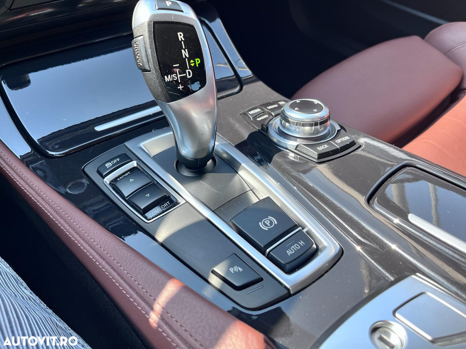 BMW Seria 5 520d Aut. Luxury Line - 26