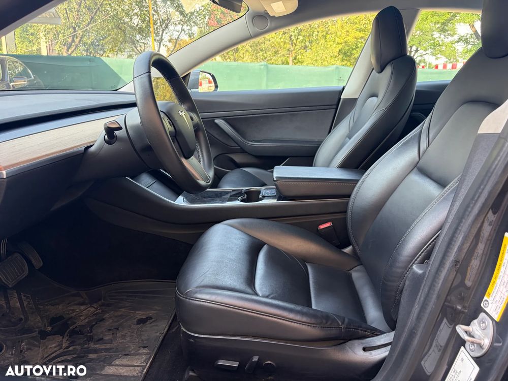 Tesla Model 3 - 22