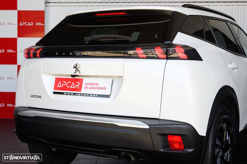 Peugeot 2008 1.2 PureTech Allure - 16