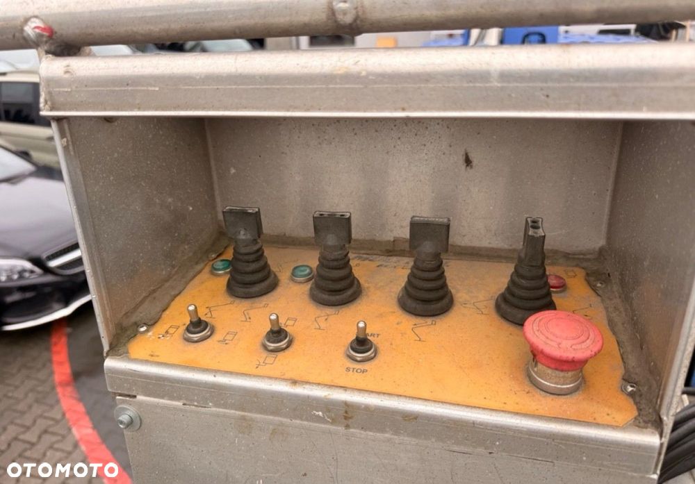 Nissan Nissan podnośnik koszowy zwyżka Multitel MX 170 - 11