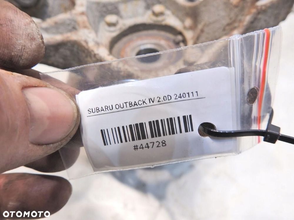 PIASTA ZWROTNICA LEWY TYŁ Z ABS SUBARU OUTBACK IV 2.0 D - 6