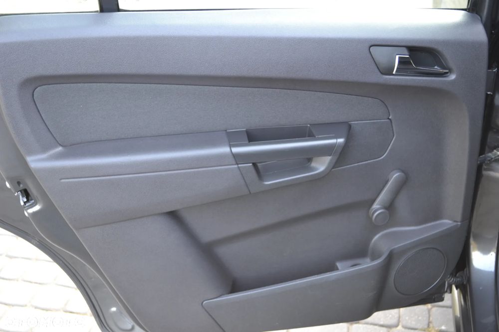 Opel Zafira - 26