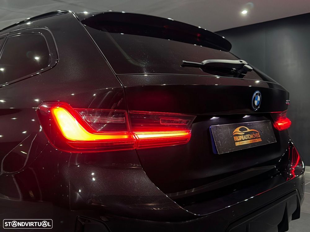 BMW 330 e Touring Pack Desportivo M Pro Auto - 16