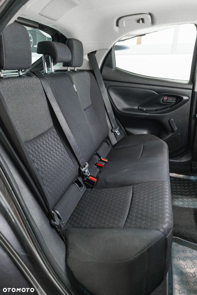 Toyota Yaris - 24