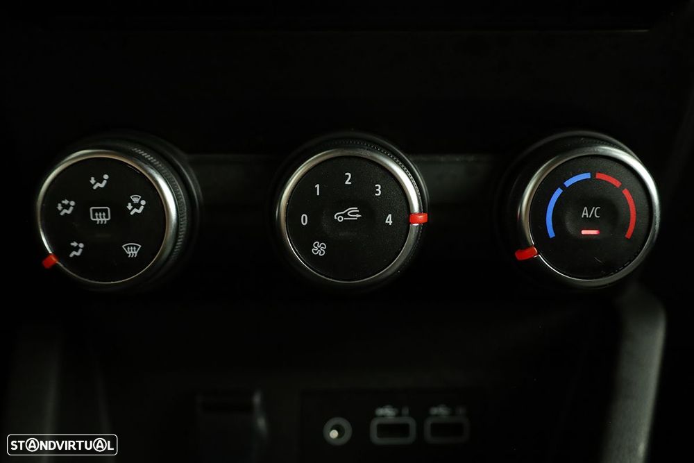 Renault Clio 1.0 TCe Evolution - 12