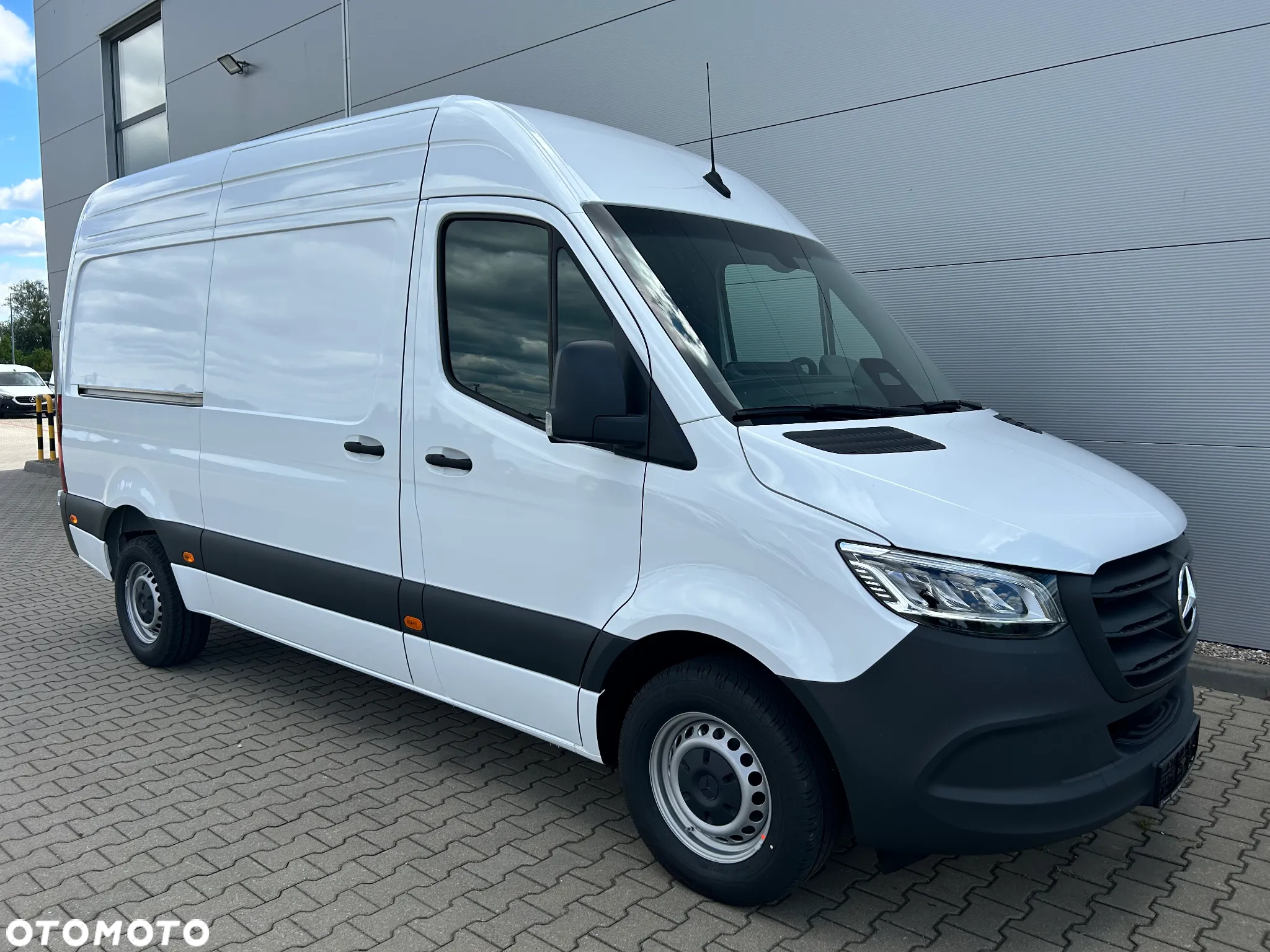 Mercedes-Benz SPRINTER 317 CDI FURGON STANDARD - 10
