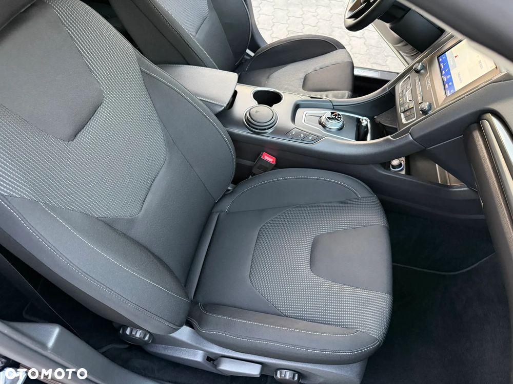 Ford Mondeo - 29