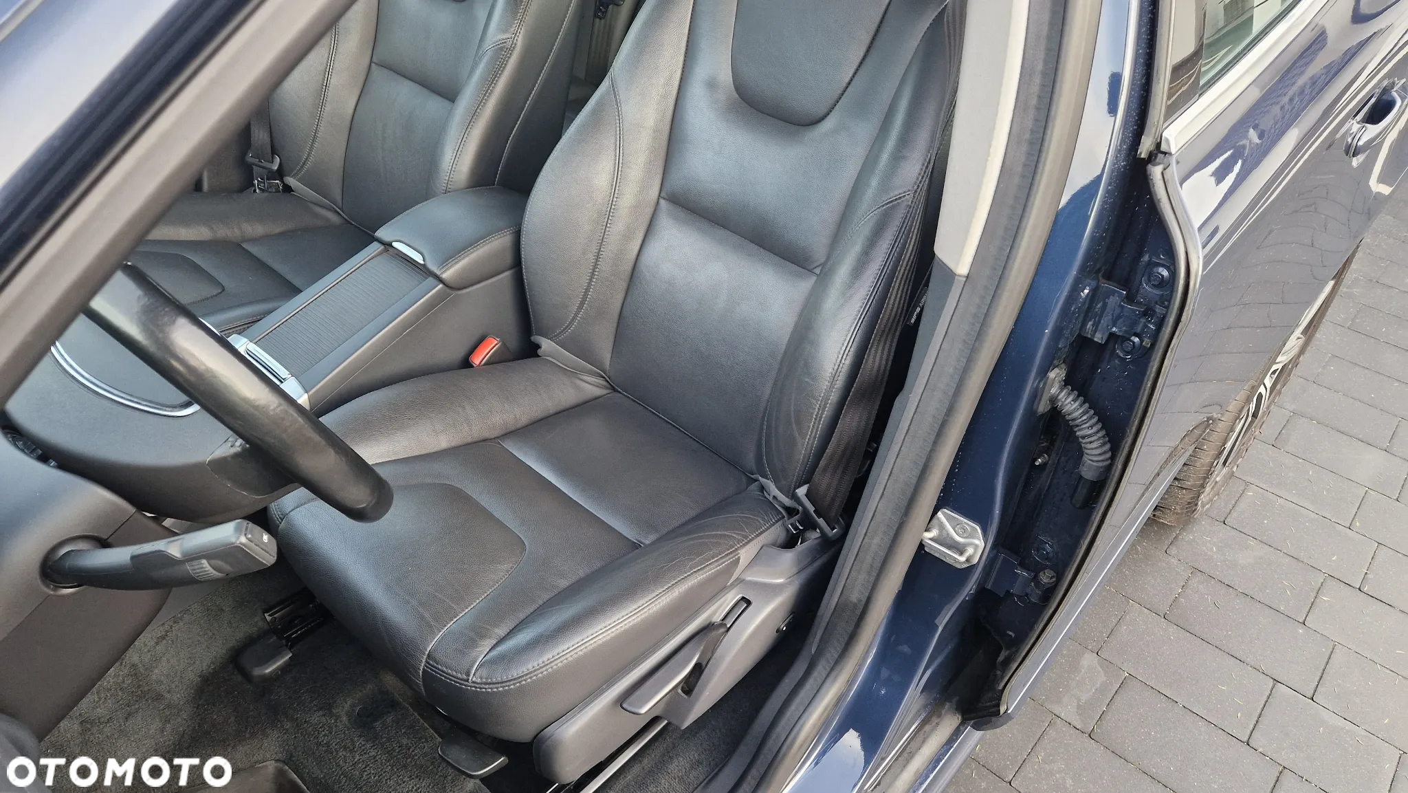 Volvo XC 60 D4 Geartronic Momentum - 16