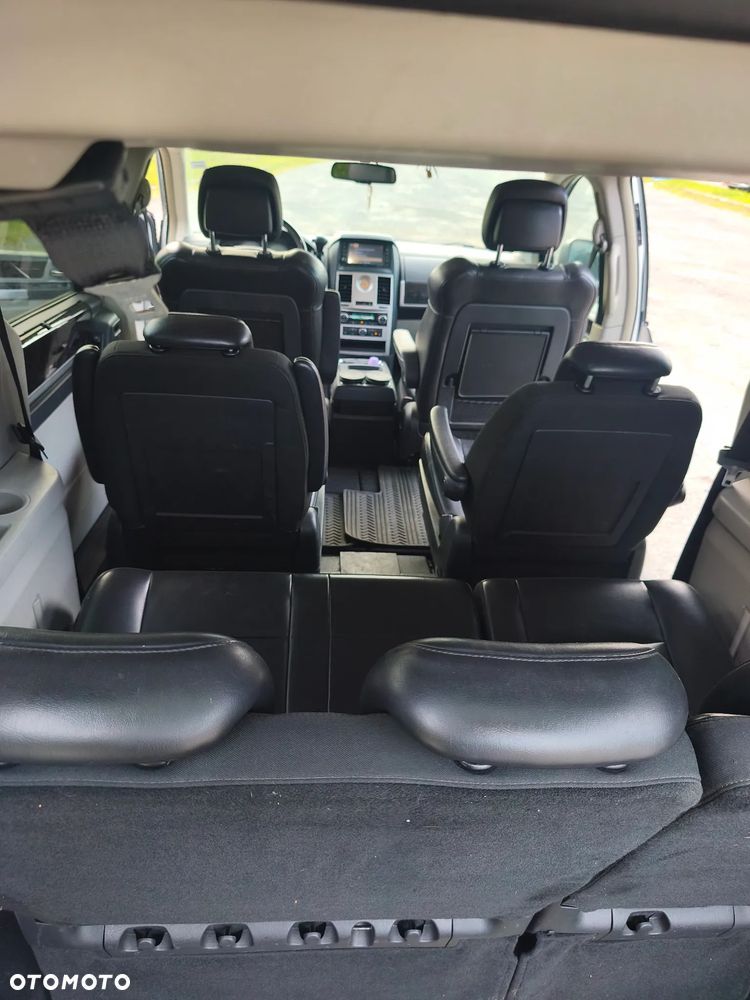 Chrysler Grand Voyager 2011 photo 3