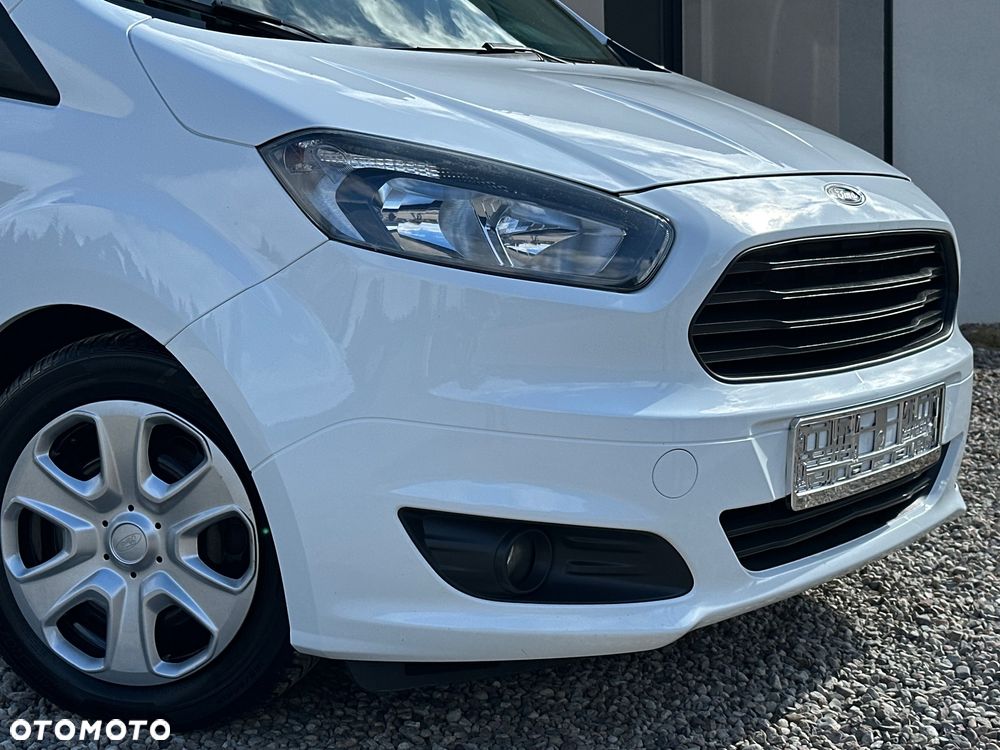 Ford Tourneo Courier 1.5 TDCi S&S Ambiente - 6