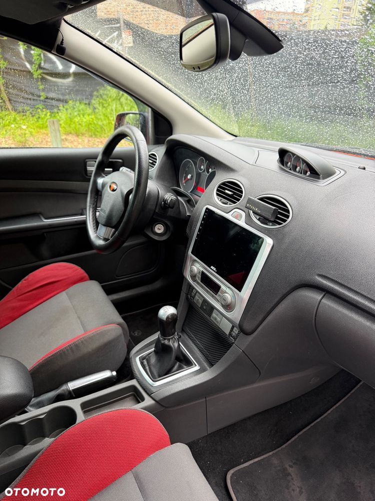 Ford Focus ST - 10
