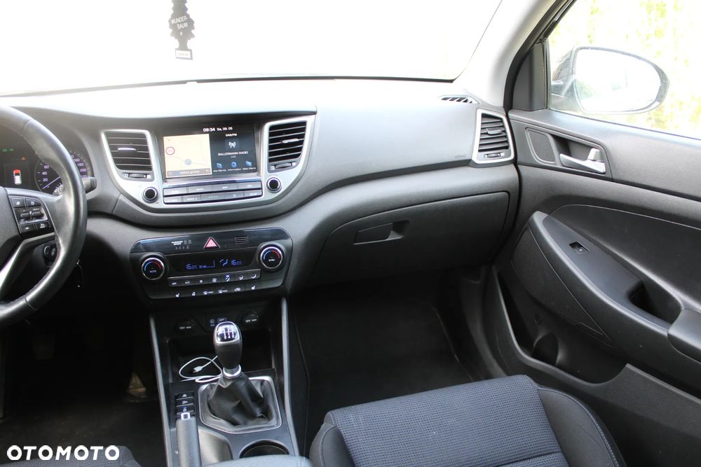 Hyundai Tucson 2.0 CRDI 2WD Style - 18
