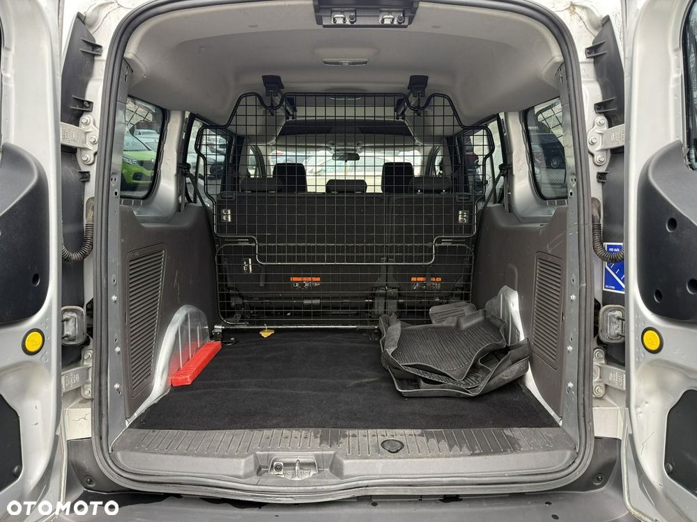 Ford Transit Connect - 18