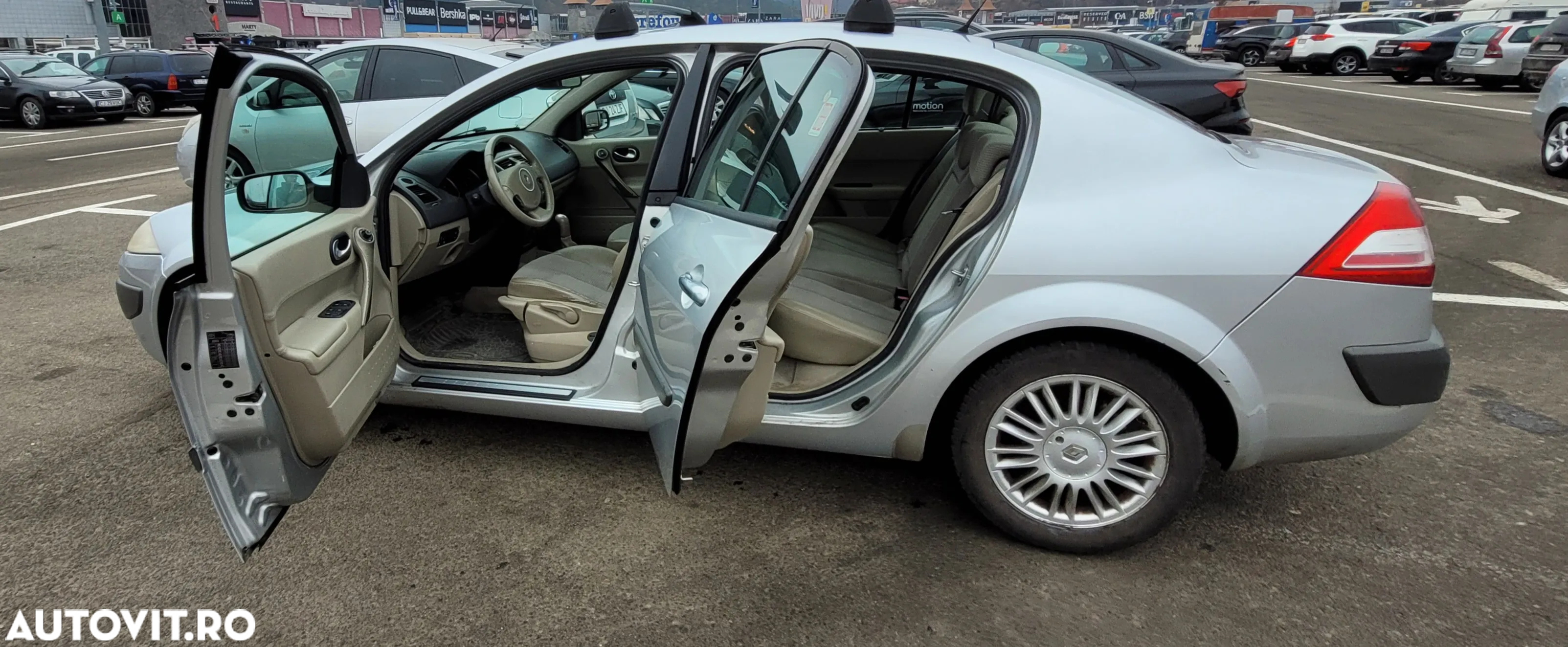 Renault Megane II Sedan 1.6 Influence - 8