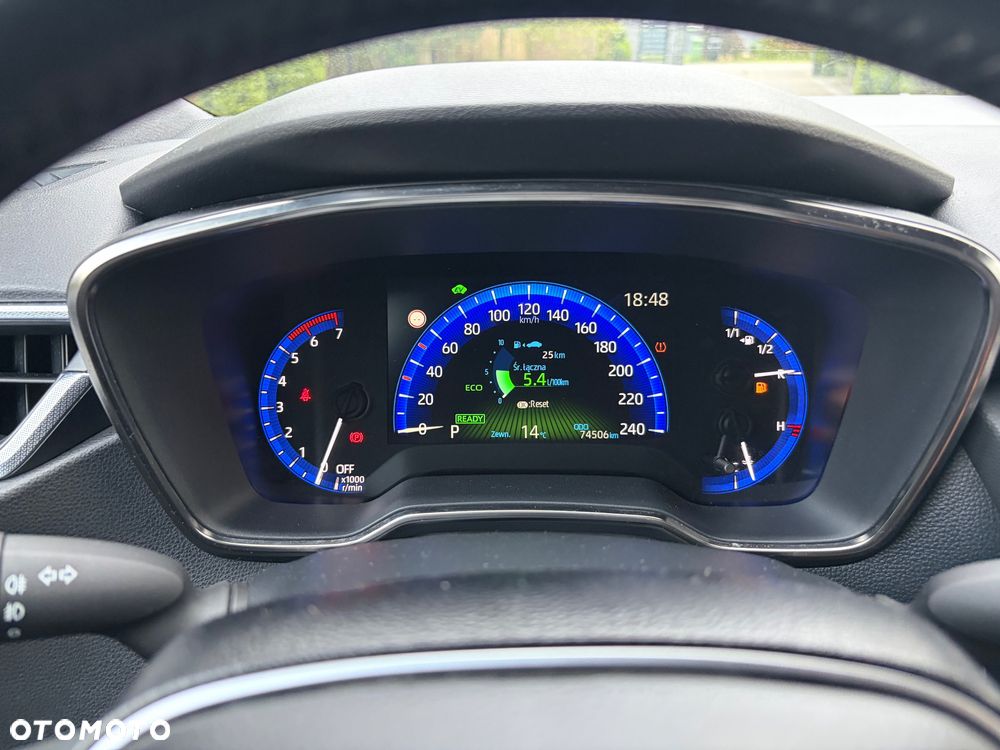 Toyota Corolla 1.8 Hybrid Executive - 18