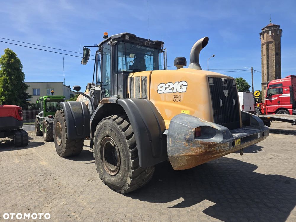 Case 921G - 2