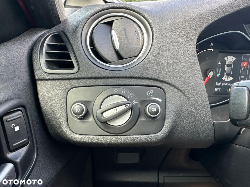 Ford S-Max 2.0 TDCi DPF Titanium X - 19