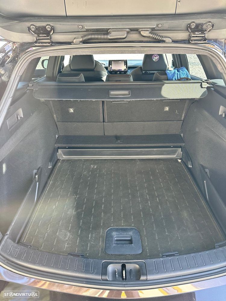 Toyota Corolla Touring Sports 1.8 Hybrid Comfort+P.Sport - 29