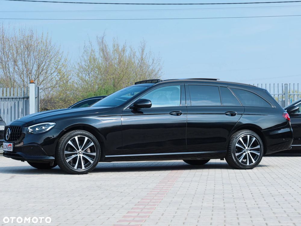 Mercedes-Benz Klasa E 300 9G-TRONIC Night Edition - 4