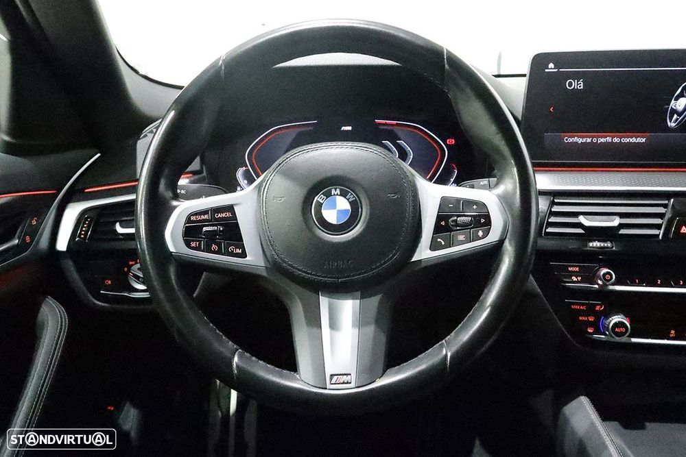 BMW 520 d Pack Desportivo M Auto - 16