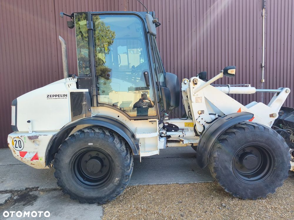 Caterpillar 908 - CAT 906 - 6