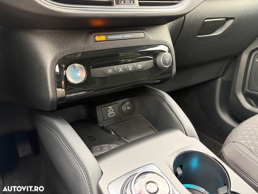 Ford Kuga 2.5 Duratec FHEV AWD Trend - 29