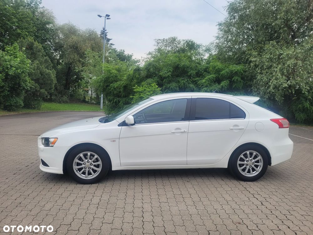 Mitsubishi Lancer Sportback 1.6 ClearTec - 2