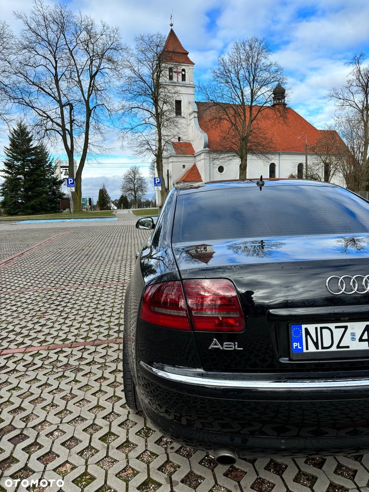 Audi A8 - 7