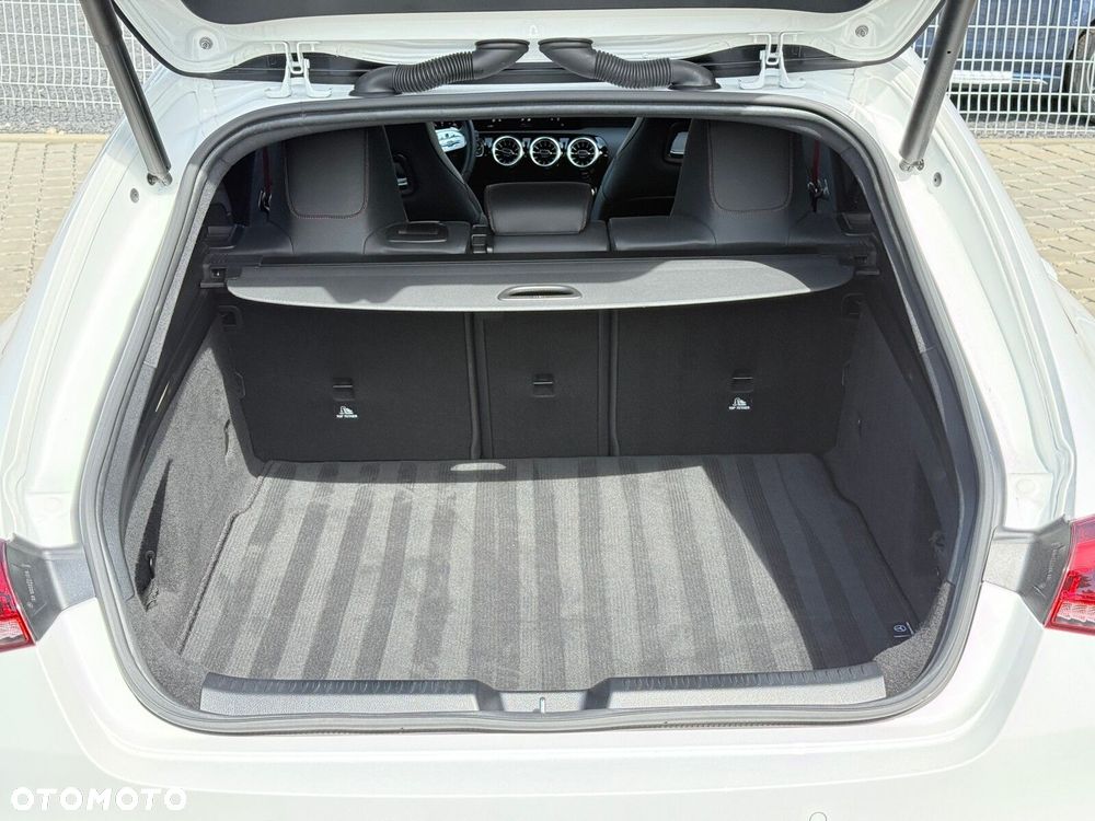 Mercedes-Benz CLA AMG 35 4-Matic 7G-DCT - 30