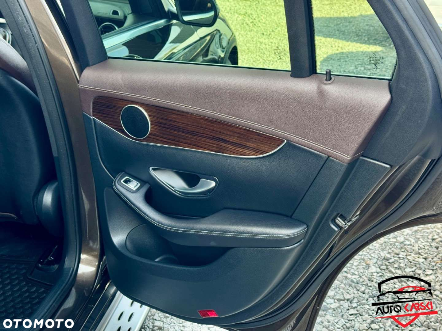 Mercedes-Benz GLC - 40