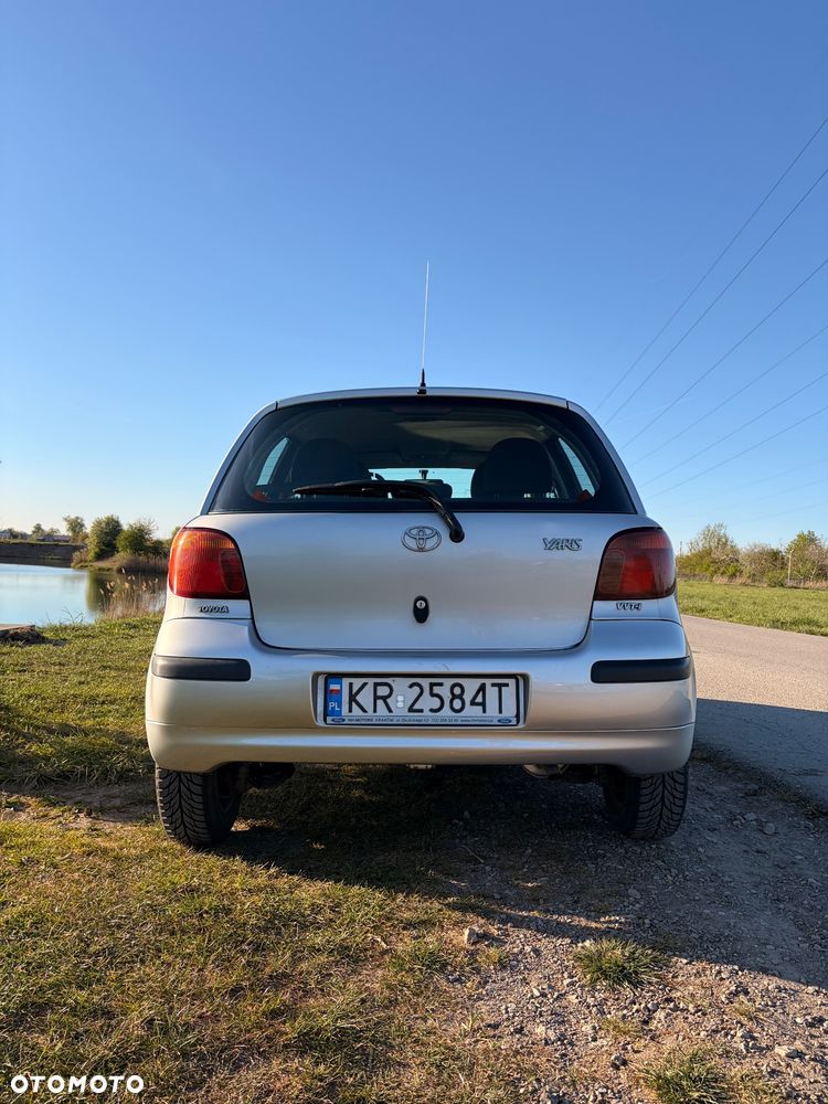 Toyota Yaris 1.0 Terra - 3