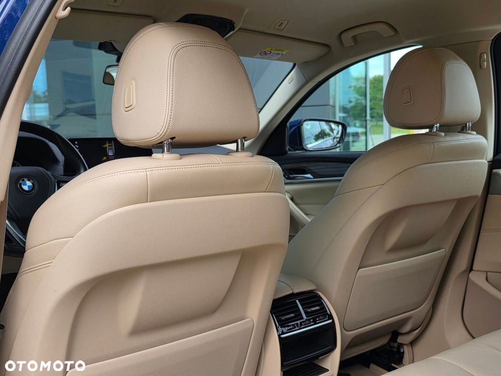 BMW Seria 5 530d Luxury Line - 38