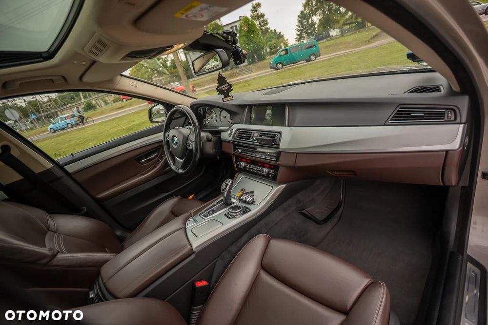 BMW Seria 5 535d Luxury Line - 25