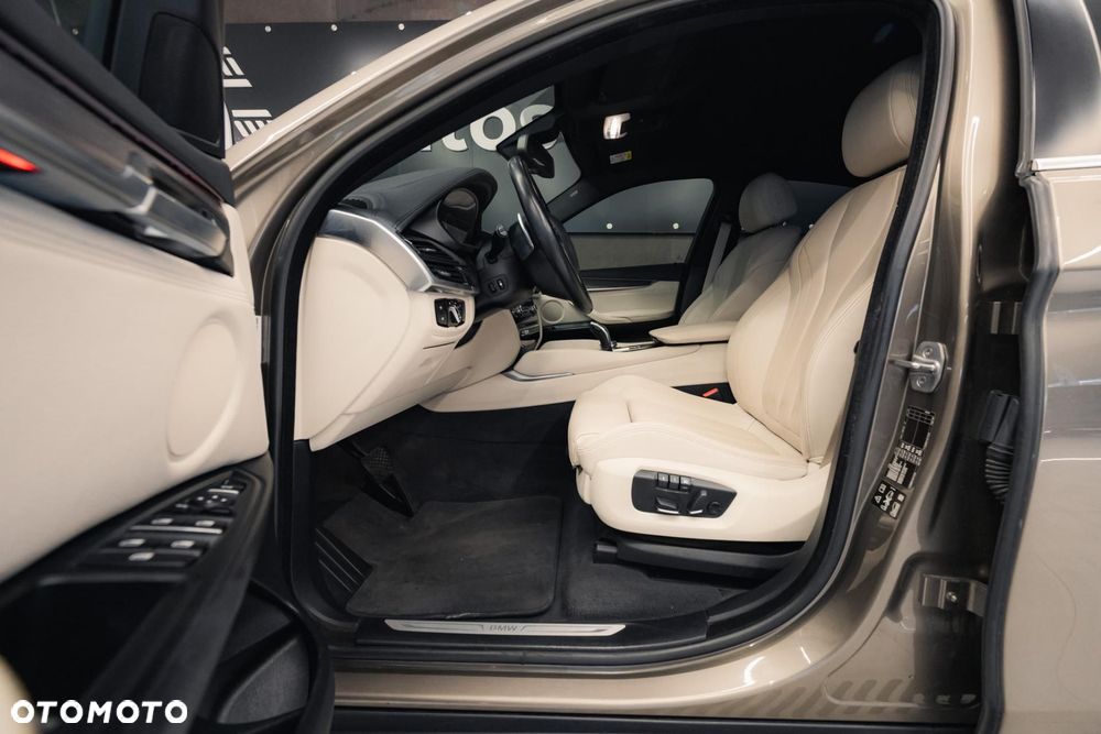 BMW X6 xDrive30d - 14