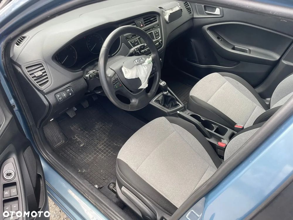 Hyundai i20 1.2 Trend - 10