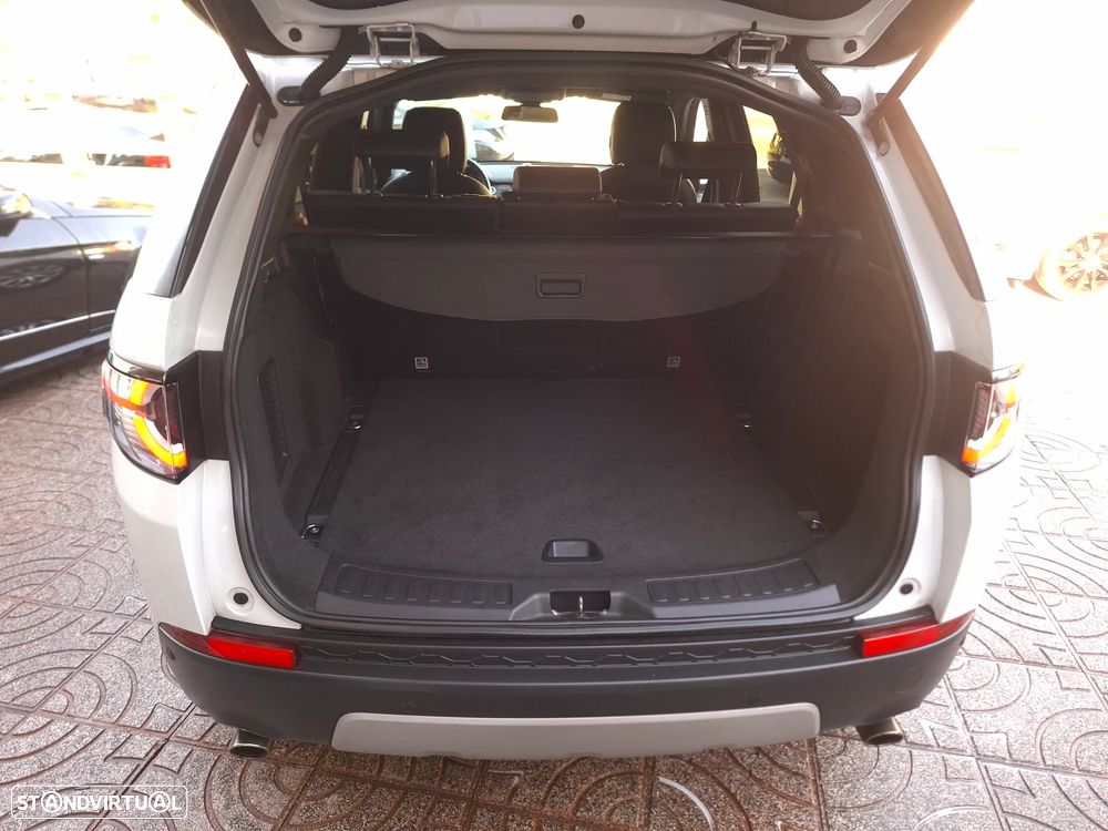 Land Rover Discovery Sport TD4 HSE Luxury - 35