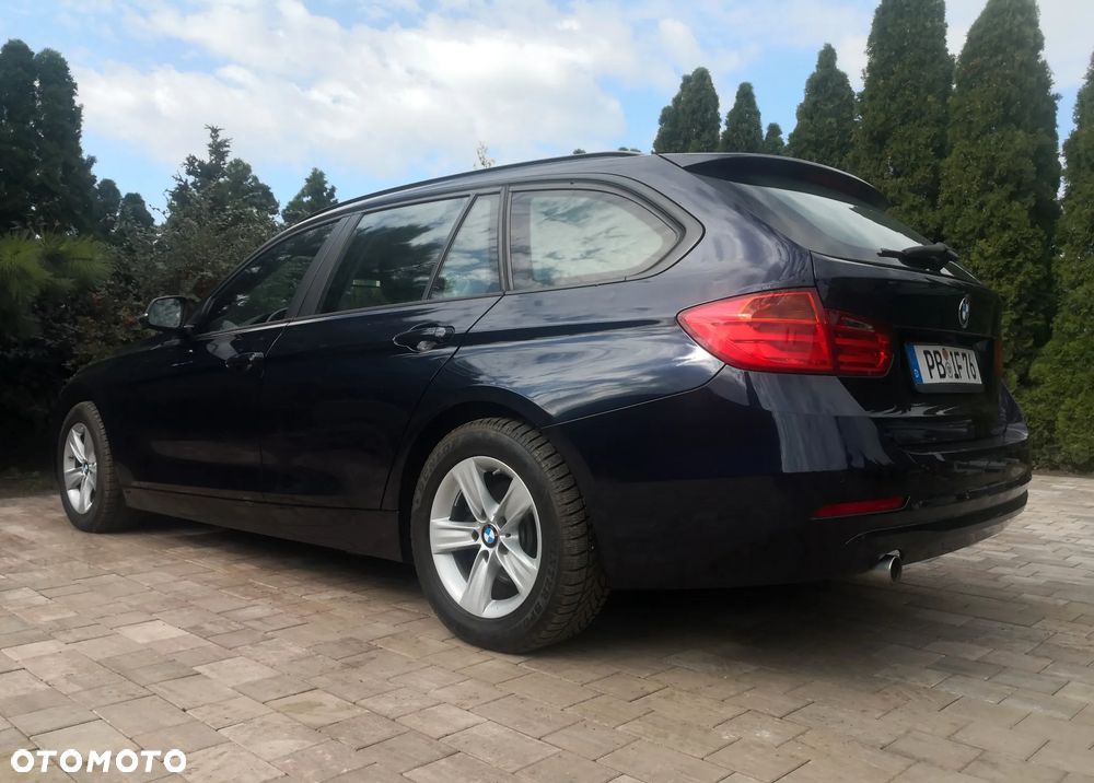 BMW Seria 3 318d - 4