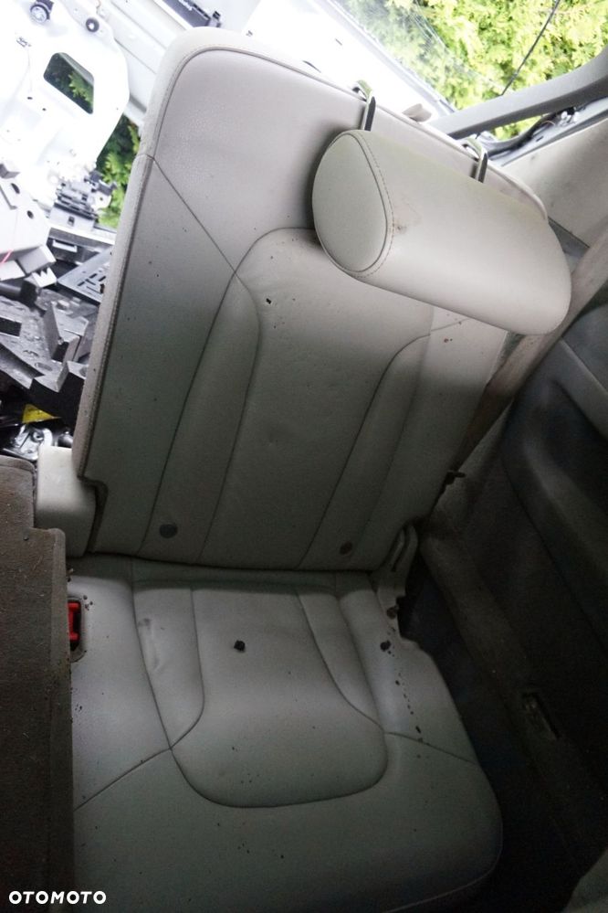 FOTELE III RZĄD Q7 4L LIFT SKÓRA JASNA AUDI 2009-2015 - 1