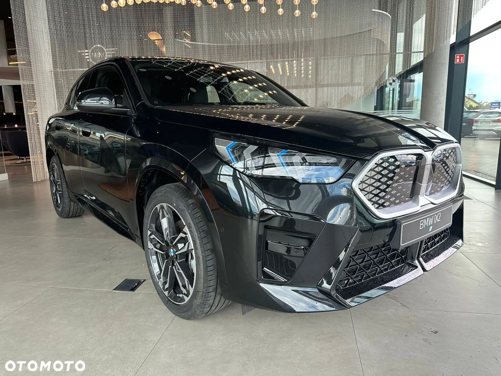 BMW iX2 eDrive20 66.5kWh M Sport Edition - 9