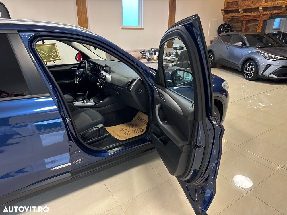 BMW X3 xDrive20d AT Luxury Line - 10
