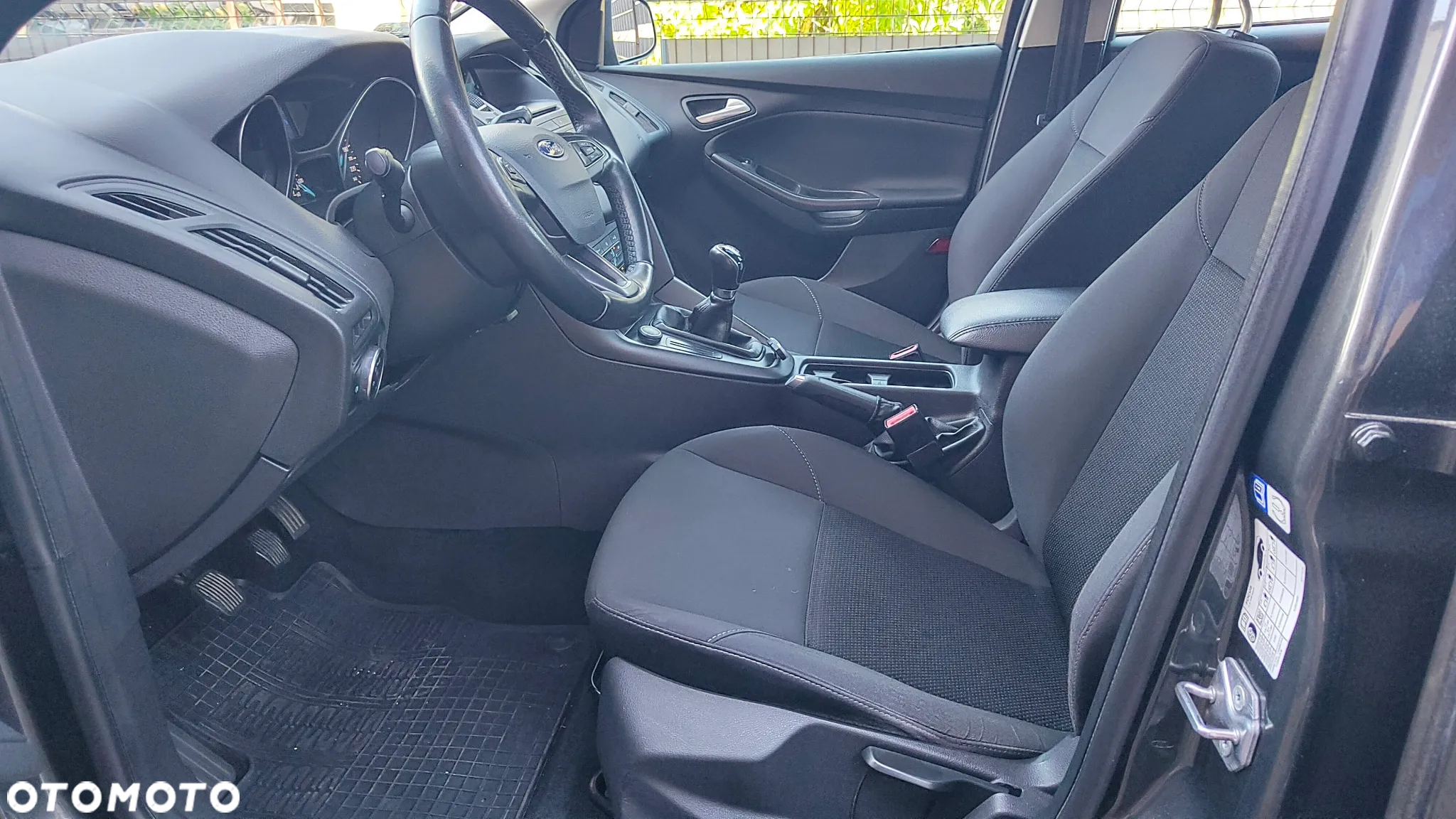 Ford Focus - 11