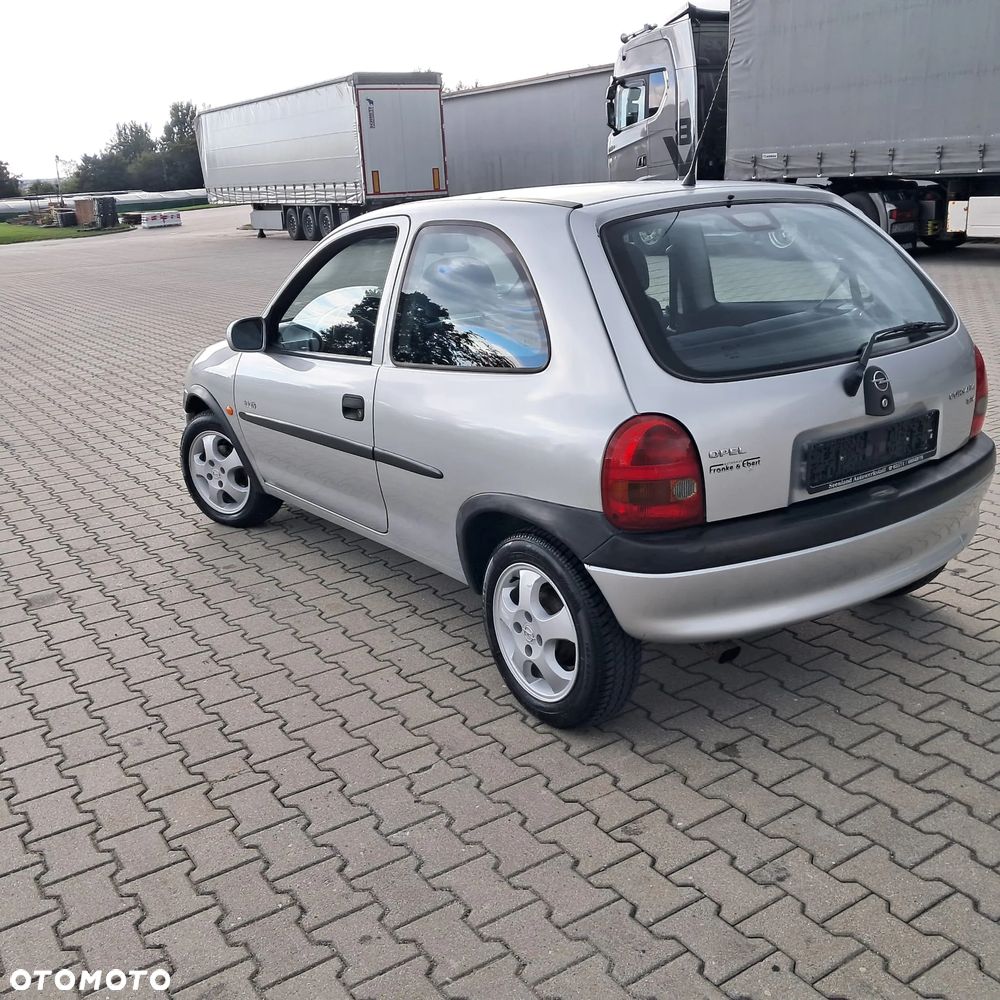 Opel Corsa - 20