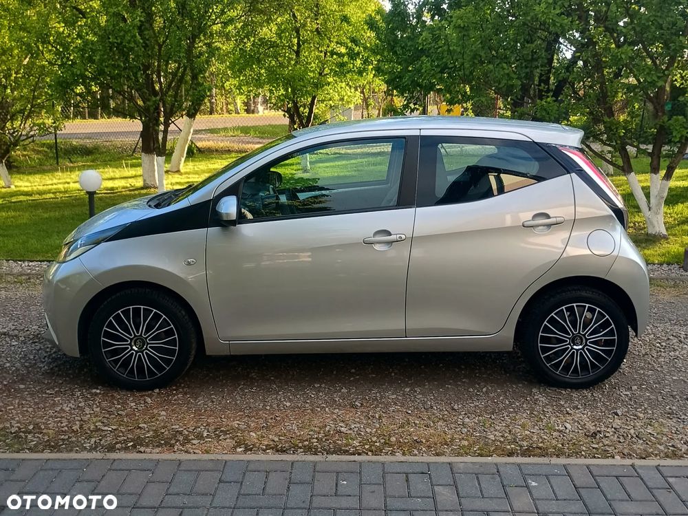 Toyota Aygo x-play - 8