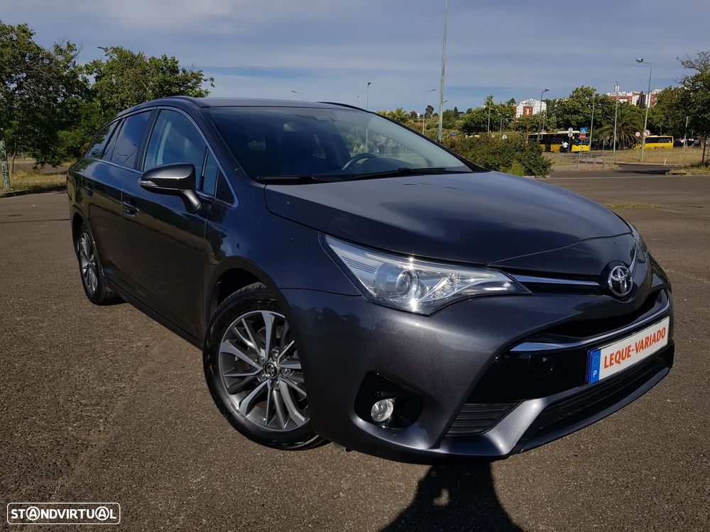 Toyota Avensis Touring Sports 2.0 D-4D Exclusive - 3