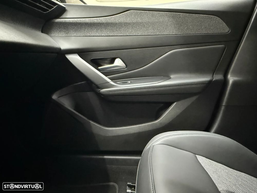 Peugeot 408 225 e-EAT8 Allure - 40