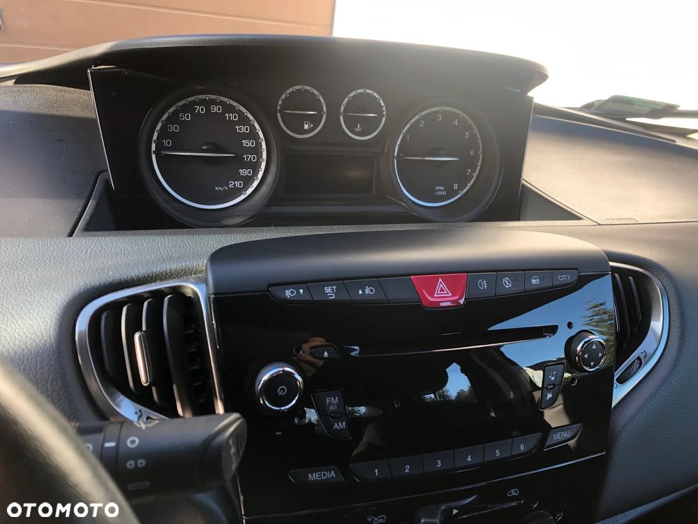 Lancia Ypsilon 1.2 8V Elefantino S&S - 7