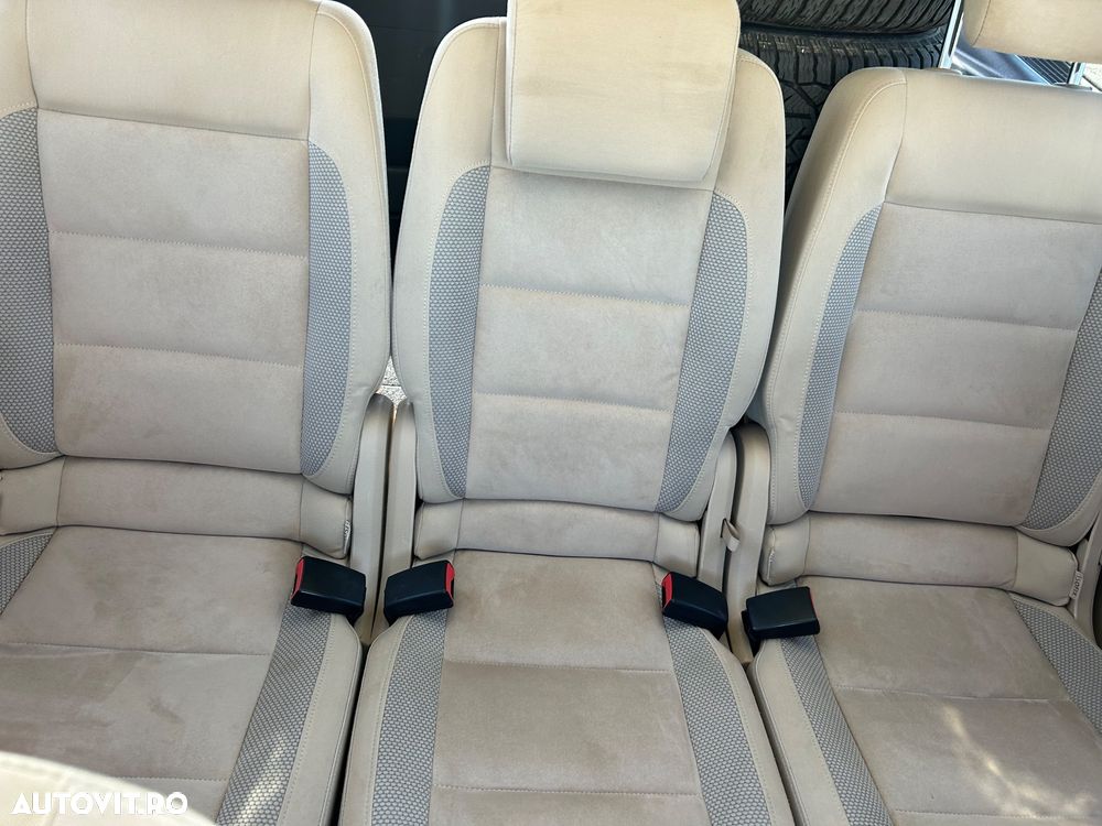 Volkswagen Touran 1.6 TDI DSG Highline - 27