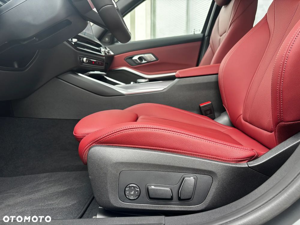 BMW Seria 3 320d mHEV M Sport - 12