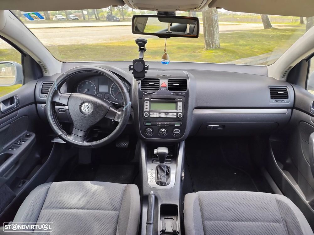 VW Golf 1.9 TDi Confortline DSG - 20