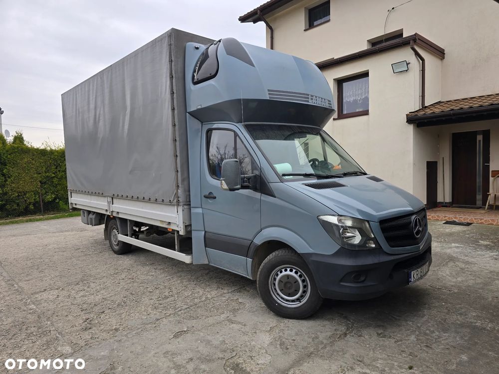 Mercedes-Benz Sprinter - 1